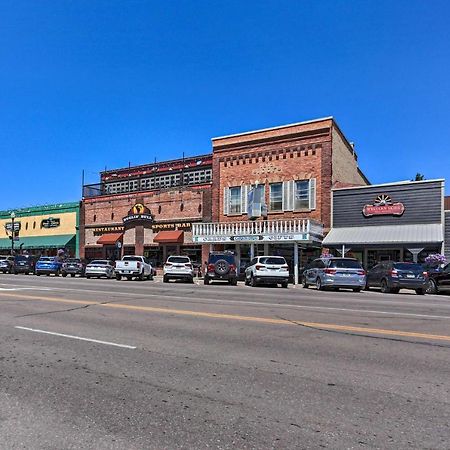 Custer Apt In Heart Of Town Shop, Dine, Hike Bagian luar foto