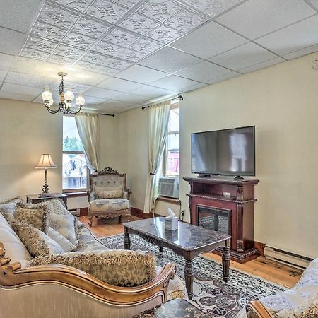 Custer Apt In Heart Of Town Shop, Dine, Hike Bagian luar foto